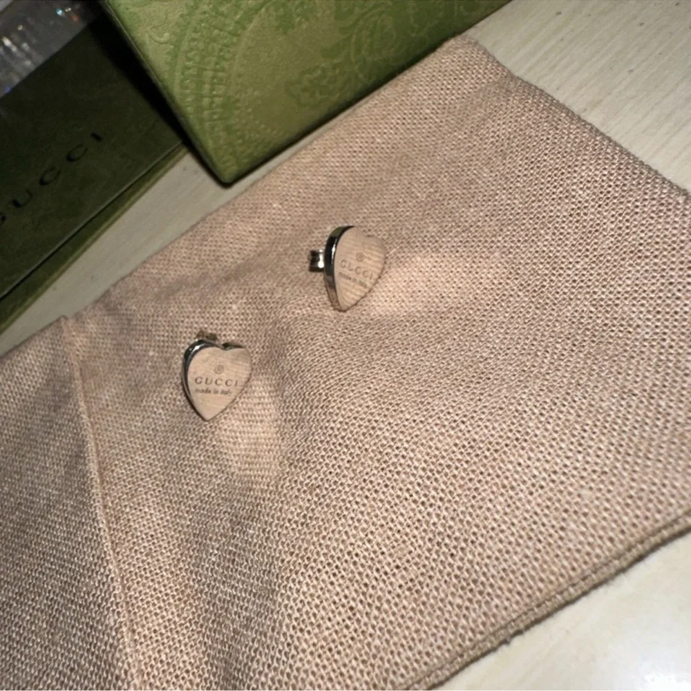 Brand new, authentic Gucci heart earrings. - Picture 4 of 7